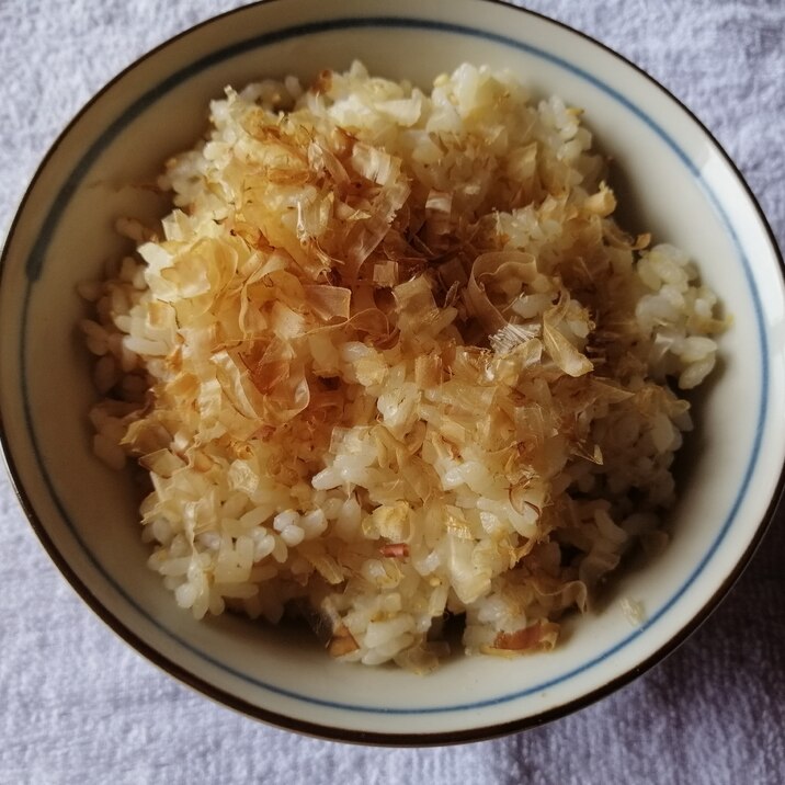 お手軽！ごま味噌だれで作る！シンプル混ぜめし